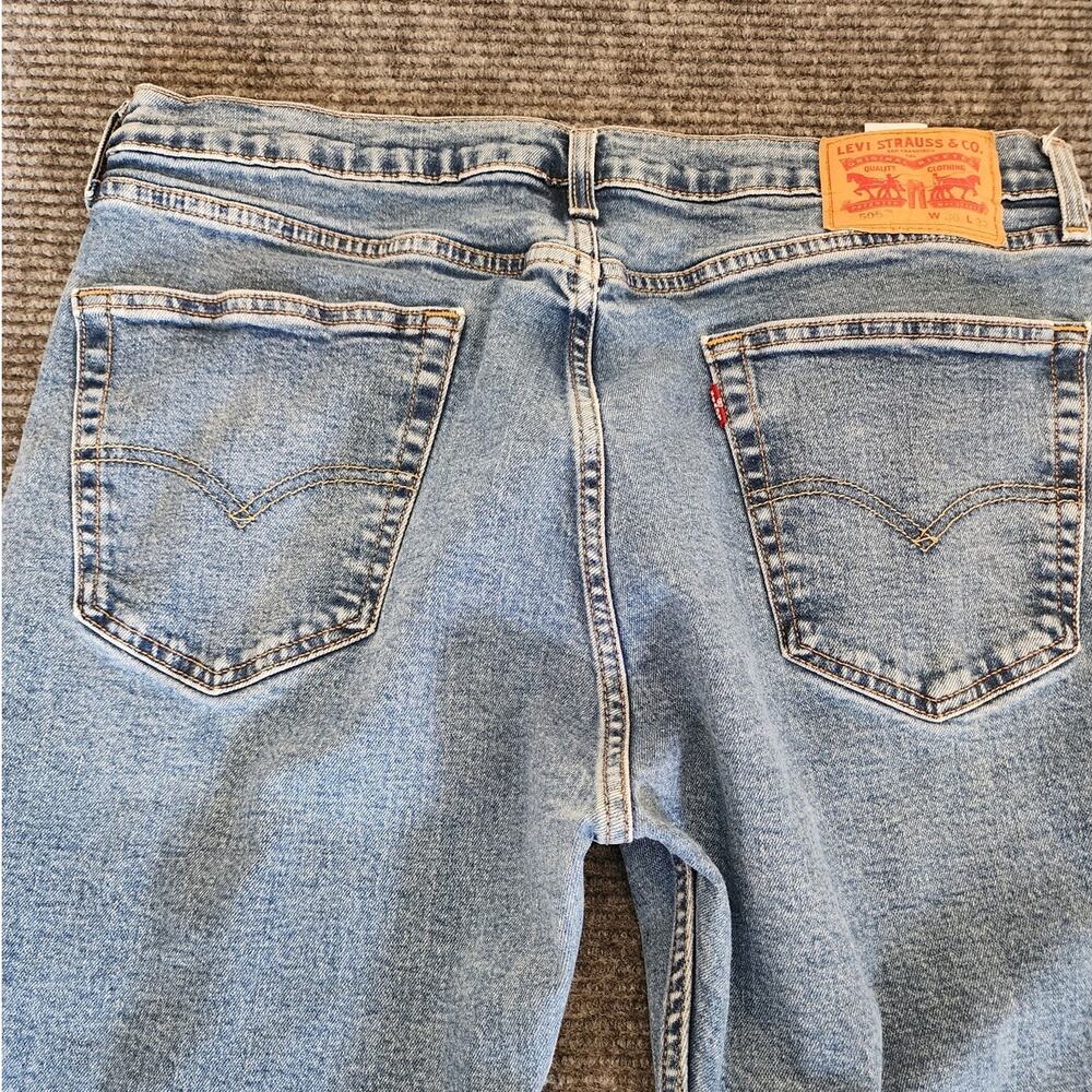 Levis 505  Mens 36x32 Blue Medium Wash Denim Jeans Regular Fit - Picture 8 of 10
